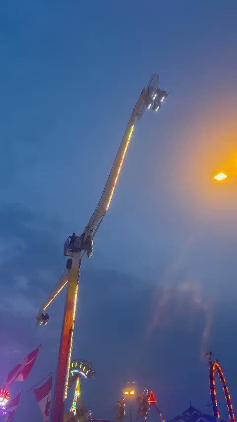 YEGWAVE On Twitter The Mach 3 Ride At K Days Has Gotten Stuck Twice yegwave-on-twitter-the-mach-3-ride-at-k-days-has-gotten-stuck-twice