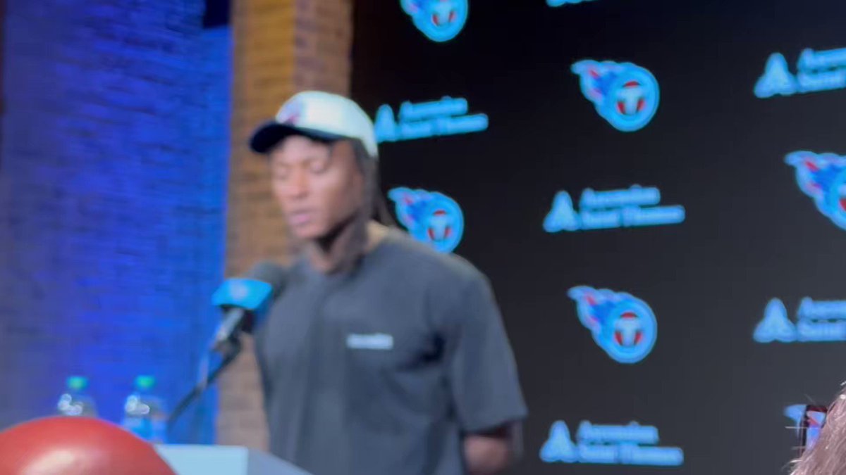 #Titans WR DeAndre Hopkins on approaching being the vet in the room as an opportunity to be a leader and teacher.

He mentions former veterans he worked alongside in Andre Johnson and Larry Fitzgerald as the mold he aspired to fill: https://t.co/vaRTtjFEPs