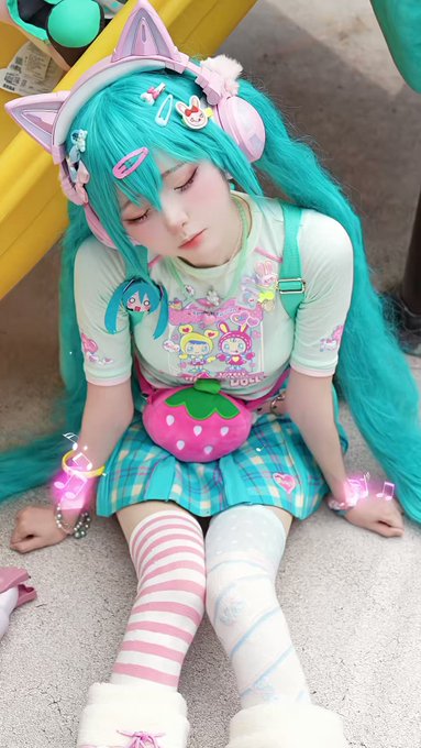 コスプレイヤー小柔SeeUのTwitter動画8