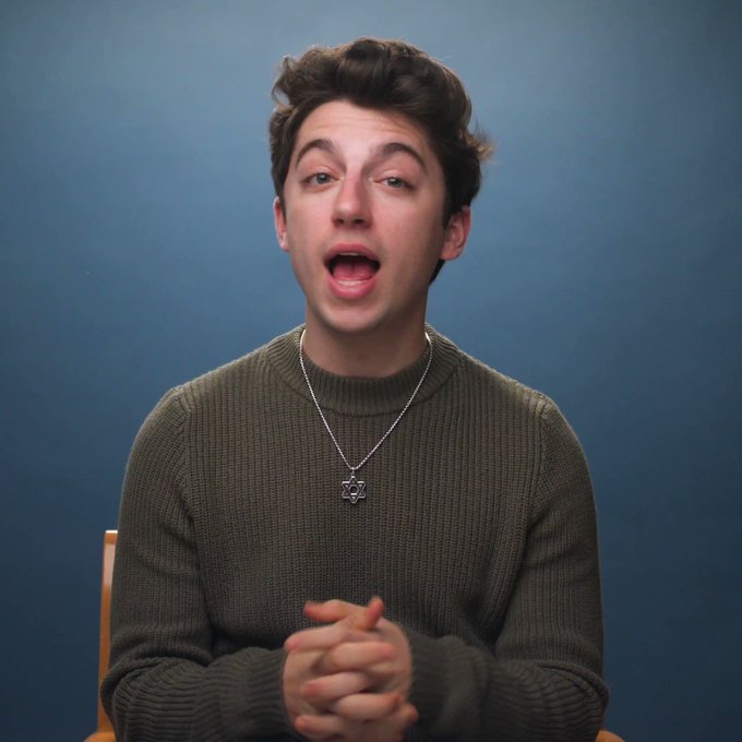 Max Sterling(NYC)’s pics and videos