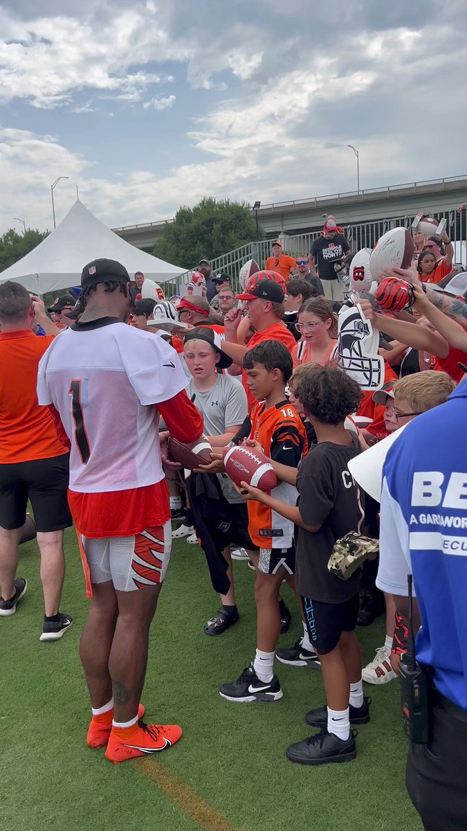 RT @Bengals: Who Dey Nation showed out today. 

@Real10jayy__ https://t.co/Scg12a81n2