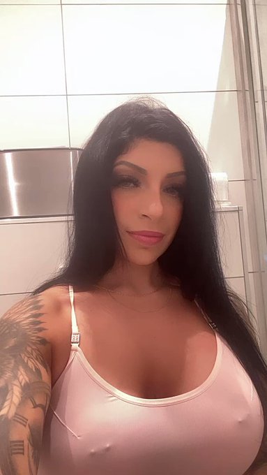 Tip me🙏🏼 https://t.co/8JfW4HommU https://t.co/AOERQx8hwA