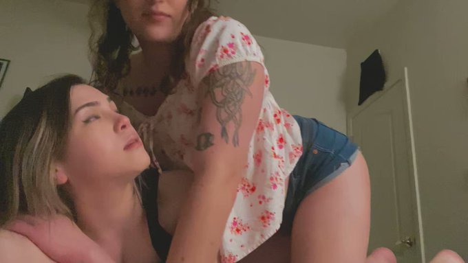 happy national girlfriend day to the love of my life @denyel 💕 https://t.co/qAnAYb2LOf