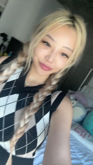 Good morning now say it back 🥹 https://t.co/pO8col3UHJ