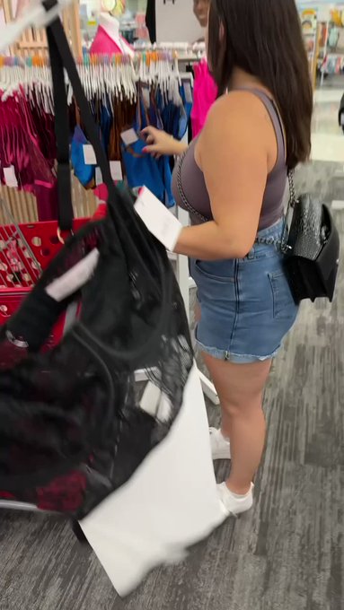 I put lingerie in the cart at Target to get my fianc&eacute;es reaction 😈  #onlyfans #CoupleGoals #couple https://t<a href="/tag/couple"class="tags"><span>#couple</span></a><a href="/tag/couplegoals"class="tags"><span>#couplegoals</span></a><a href="/tag/onlyfans"class="tags"><span>#onlyfans</span></a>
