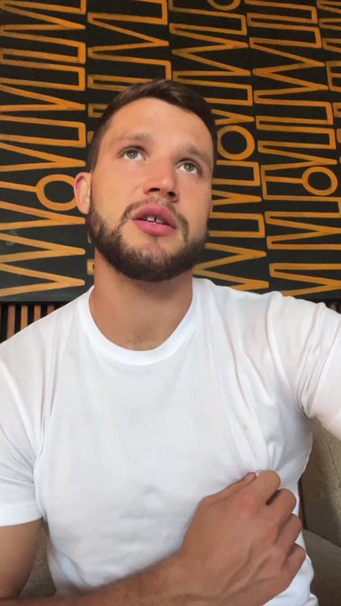 Wanna worship me ? https://t.co/NCttttb5Kp