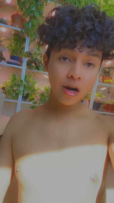 Get me pregnant 🫃🦋💕🍑 https://t.co/LaMU57LAtv