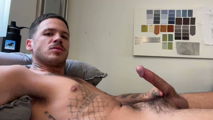 RT if I can rail you. https://t.co/80nXDmJH66