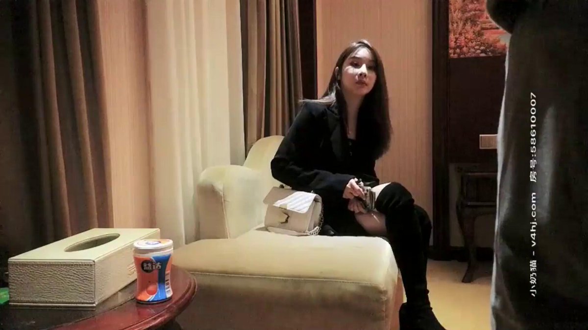 文轩探花深夜场约了个高颜值性感黑衣妹子啪啪,口交互舔床边抱腿大力抽插猛操😊
#感谢大家喜欢关注点赞转发❤️