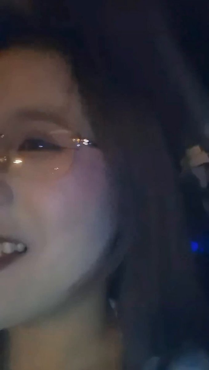 🌺户外勾引系列 NO:035🌺
骚气冲天眼镜妹户外勾引网约车司机!真是太反差了,这么漂亮的女神,饥渴难耐的扒开陌生人的裤子求操!
投稿💌:
#日理万姬