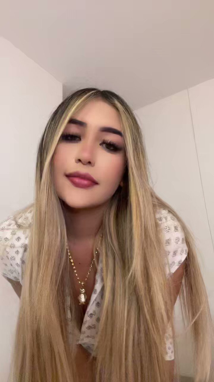 victoria.hvv on X: 😜 t.co1weqEIYbg4  X