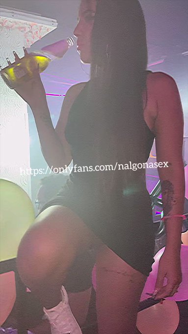 No panties at the disco🔥  partying with a #OnlyFans subscriber 🔥🍆💦   De fiesta con un suscriptor de #OnlyFans<a href="/tag/onlyfans"class="tags">#OnlyFans</a>