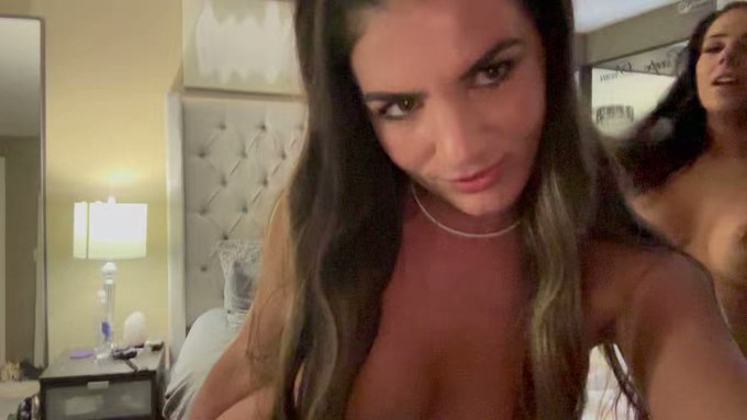 Uploaded more Carlie and me content on my Onlyfans ? https://t.co/ZxEItRVHJB https://t.co/EZIv1drSa6