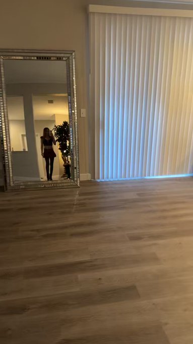 I&rsquo;ll be having a lil birthday party this Friday the 1st from 5pm-? (PDT) with balloons, cake, prizes