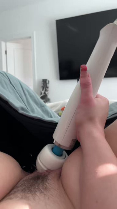 This is what my vibrator does to me https://t.co/MJMKP56ioB