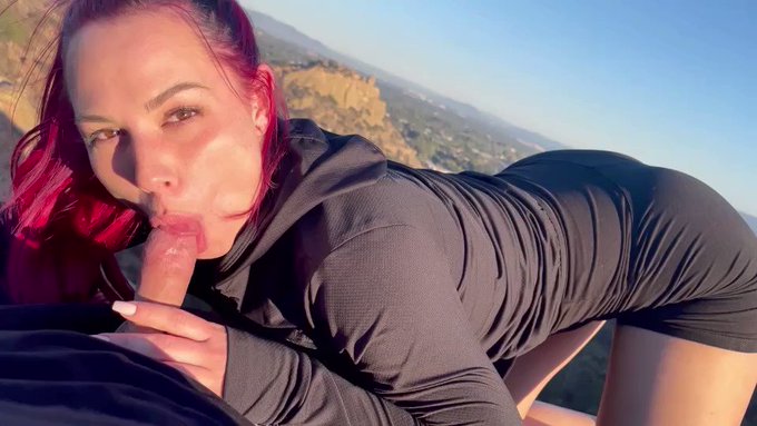 Enjoying the view ???? https://t.co/VpzYfoJzAf