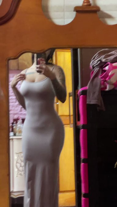 Uf mami ?? https://t.co/QW2NkGsvmp
