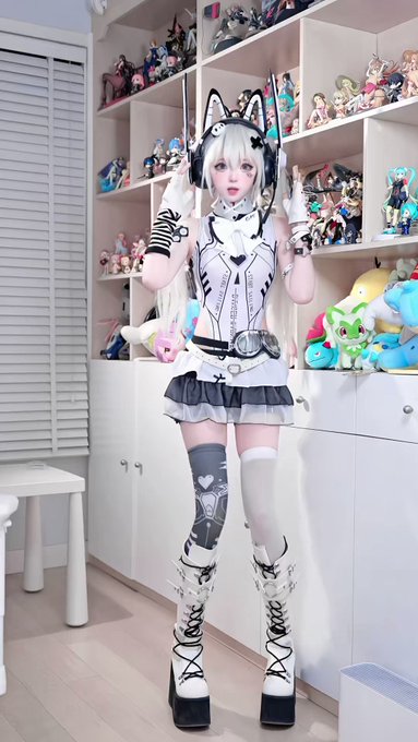 コスプレイヤー小柔SeeUのTwitter動画1