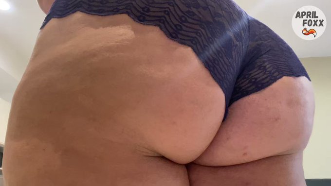 Smash or pass? ? https://t.co/GcxRlbRPON