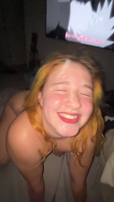 Watching anime late at night always ends with my face looking like this https://t.co/1uYJDF9Nxg