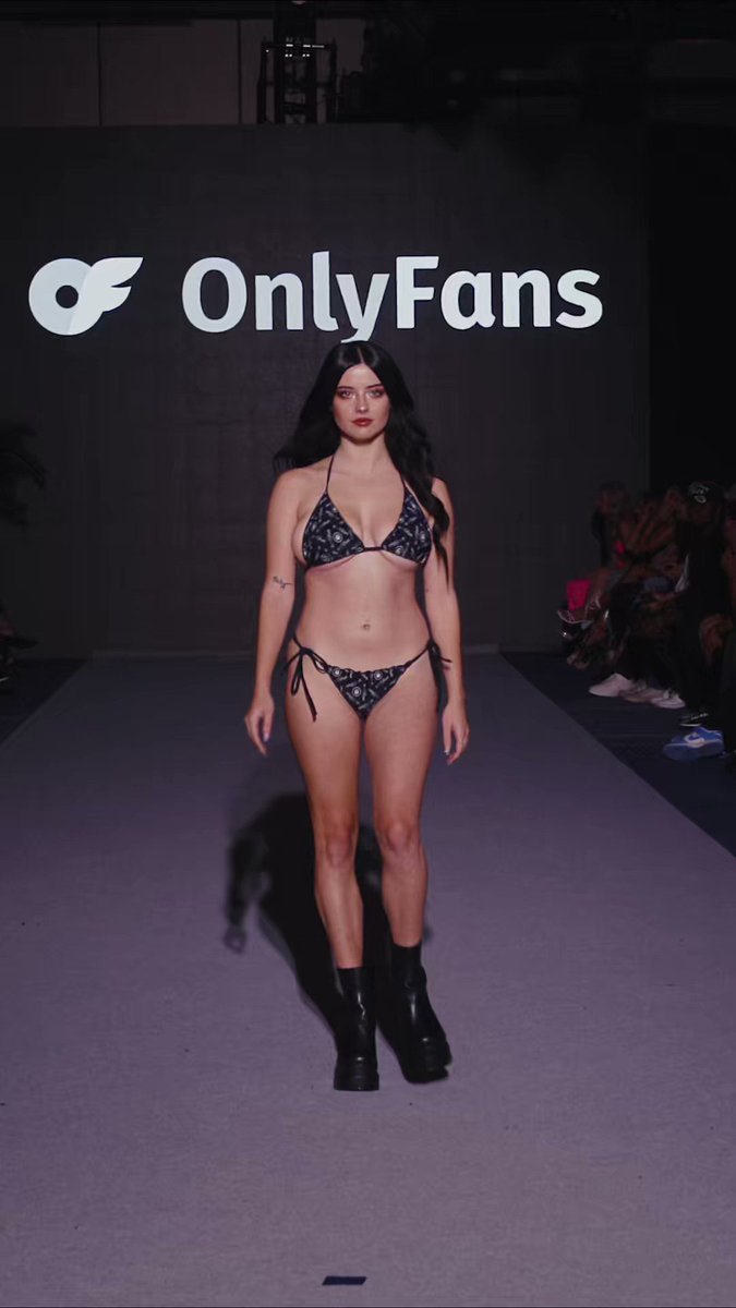 Julia Burch (@JuliaaBurch)  X