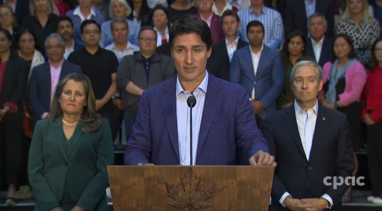 [問卦] 加拿大總理要大型商店食品凍漲？