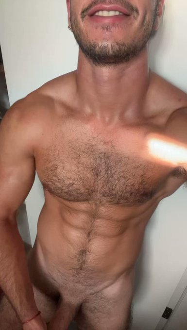 Reached 500 fans join us 😈 https://t.co/jPUzgqnJhb