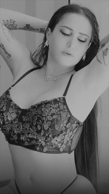 Entra a https://t.co/5MdwRPwmU9❤️&zwj;🔥❤️&zwj;🔥❤️&zwj;🔥 para fotos, videos, chat, AI &amp; @OnlyFans https://t.co/Un