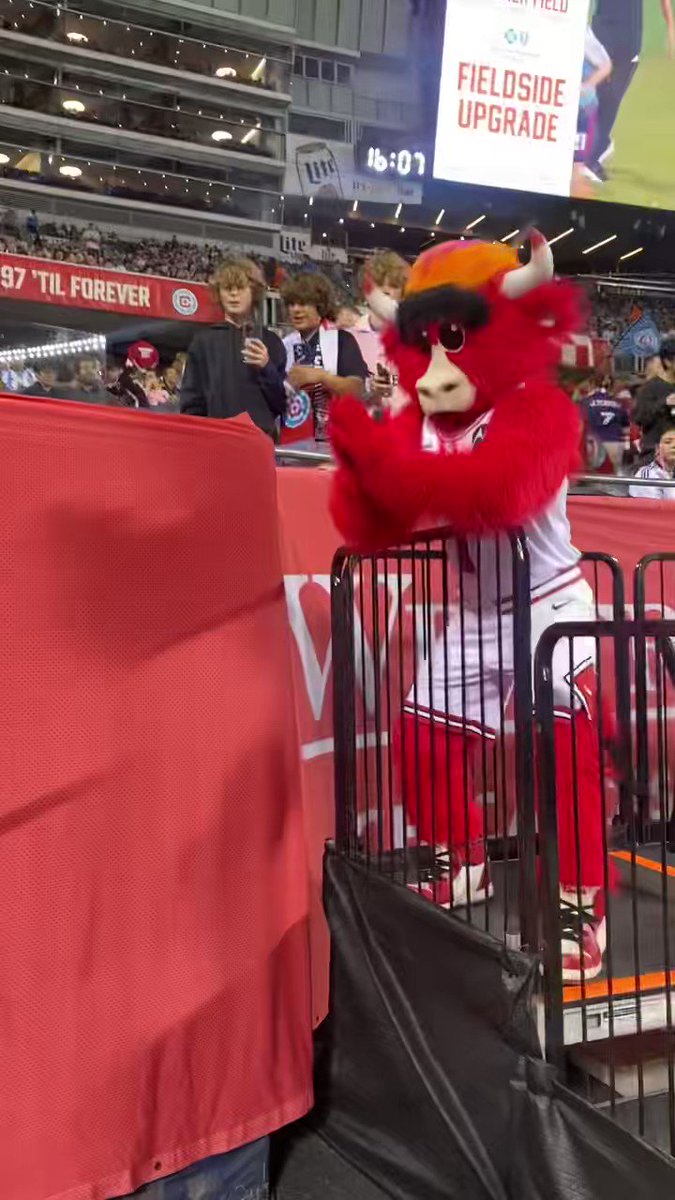 Chicago Bulls on X: Earlier today we celebrated @bennythebull's