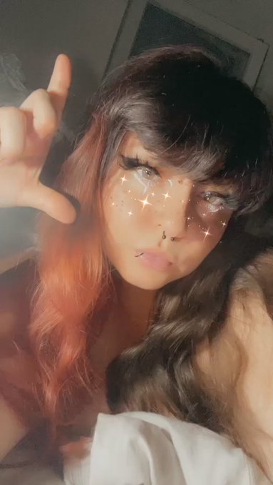 Miss Carbone’s pics and videos