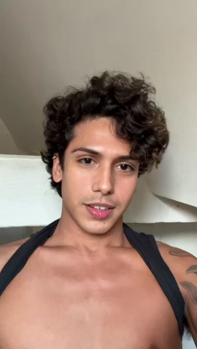 Produzindo mtttt coisa boa pra vcs&hellip; Fiquem ligados ;) https://t.co/AqTzYPi0Sq