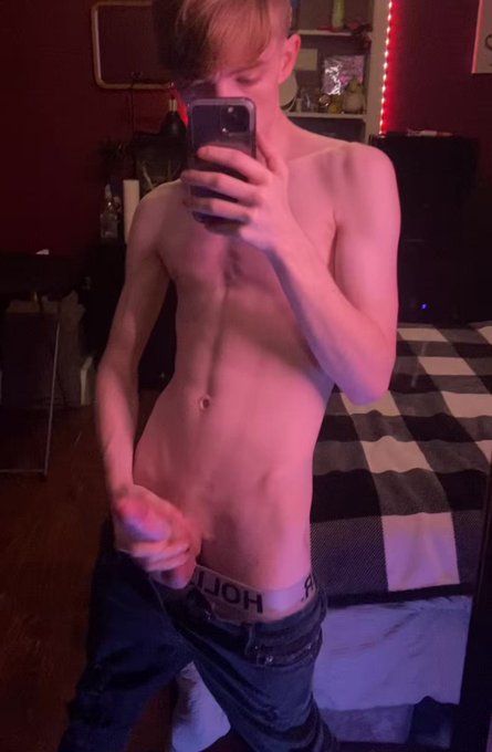 Some good morning dick 😋 https://t.co/qVlsoUUgY4