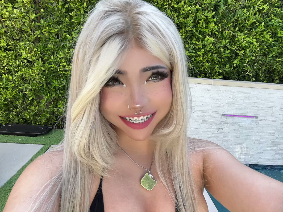 A still from a hot video sequence