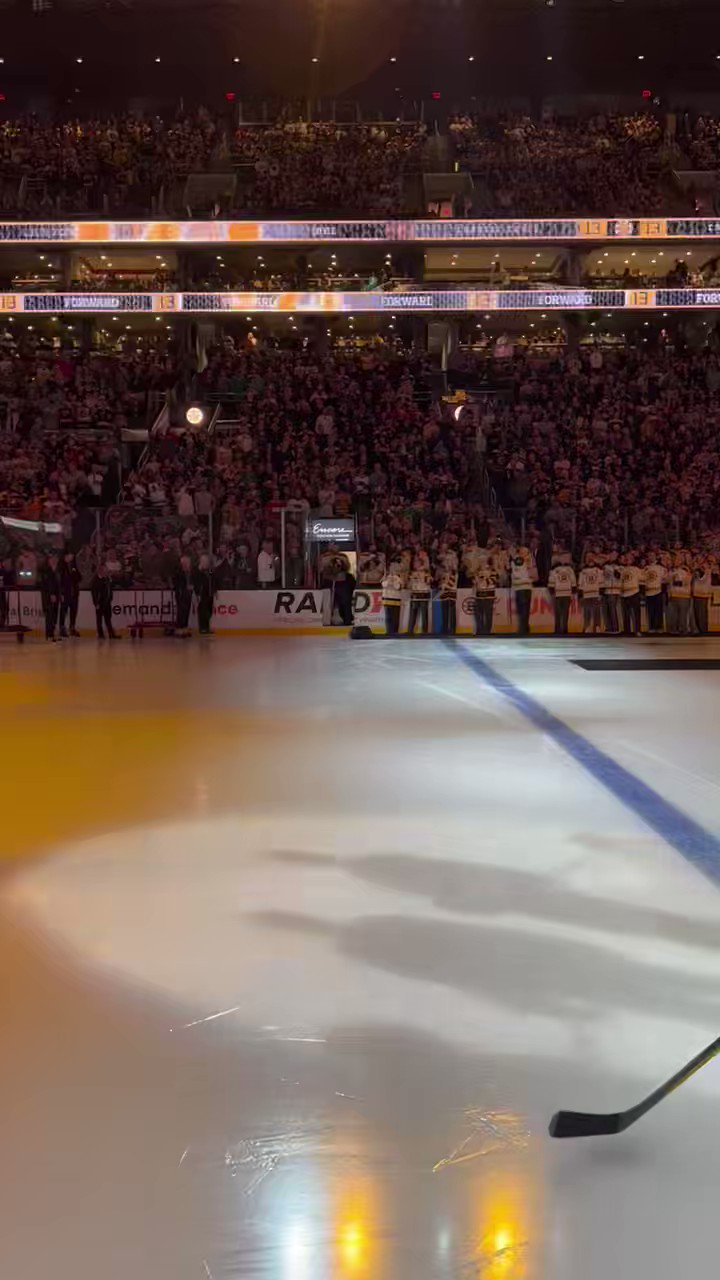 NHL on X: All purple everything. 💜 It's #HockeyFightsCancer night in  Boston.  / X