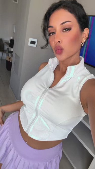 The vibe today https://t.co/45ryxexalB<a href="/tag/ufc300"class="tags"><span>#ufc300</span></a>