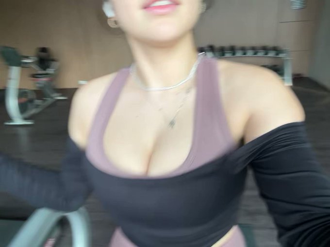 Haciendo cardio&hellip; pero sin ti 😪 https://t.co/LTIcJQjek7