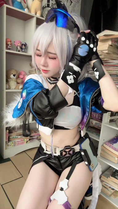 Twitterのコスプレ動画1