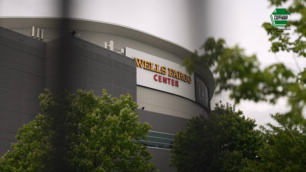 Wells Fargo Center on X: 🎄Team Store Holiday Hours🎄 The New Era