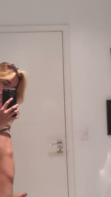 Conte&uacute;do novo do seu bb B!O 🔥 https://t.co/0YdqunHc2X