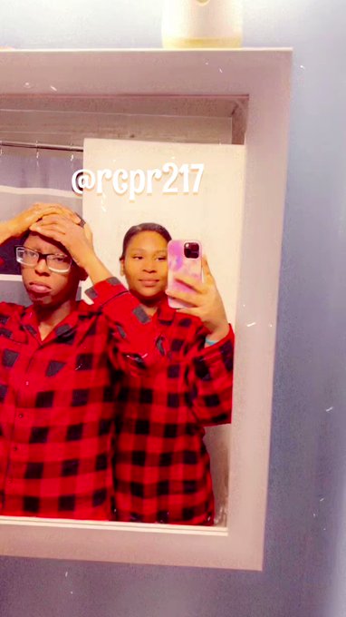 It&rsquo;s almost getting to that time of year for matching PJ&rsquo;s 👩🏾&zwj;❤️&zwj;💋&zwj;👩🏾🛌 Queen Alpha doesn&rsquo;t like being