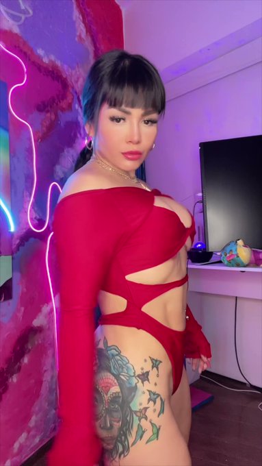 Big Bouncing fat ass #andreina_fon #andreinafonseca https://t.co/w5hmqhNVK8