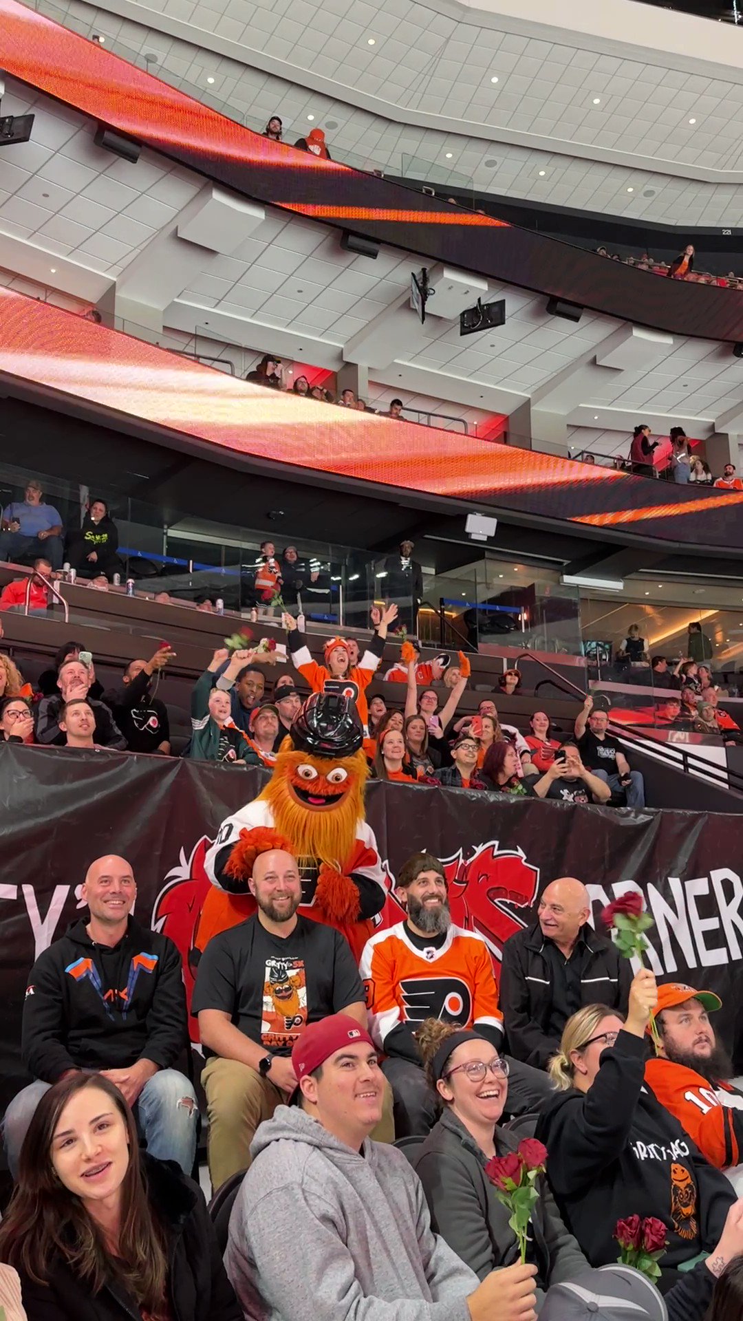 What the Puck?' Philadelphia Flyers' New Mascot Gritty Shocks Twitter