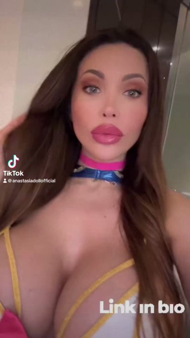 How much do you wanna fuck me in Sailor Moon outfit?? ??? https://t.co/zCT72qnzaB