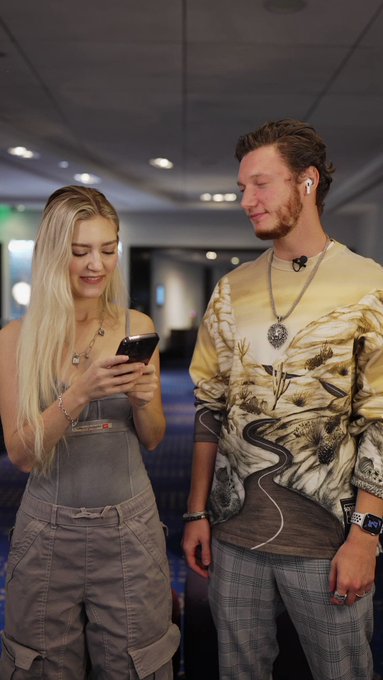 With the player guessing the Dota 2 characters by their moans 😏 #Dota2 #TI12 https://t.co/WHu4wiviC1<a href="/tag/dota2"class="tags"><span>#dota2</span></a><a href="/tag/ti12"class="tags"><span>#ti12</span></a>