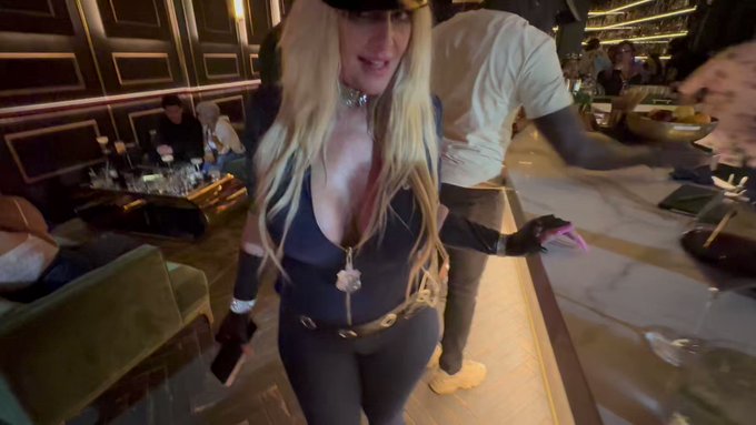 Would  you let me arrest you in the club???😍😍😍😍 https://t.co/acClcSksLp<a href="/tag/southbeach"class="tags"><span>#southbeach</span></a><a href="/tag/onehotel"class="tags"><span>#onehotel</span></a>