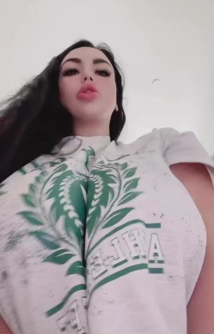 Would you like me to wake you up like this ????

Yes/no/maybe ?

https://t.co/206fhvdDqC https://t.c