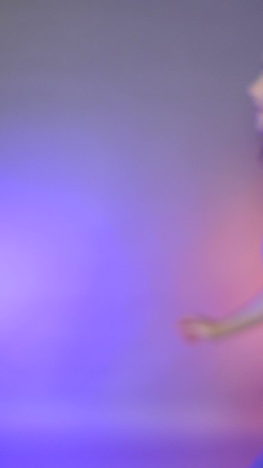 Getting ready for Halloween night like 👀 https://t.co/qaZsjckvUO