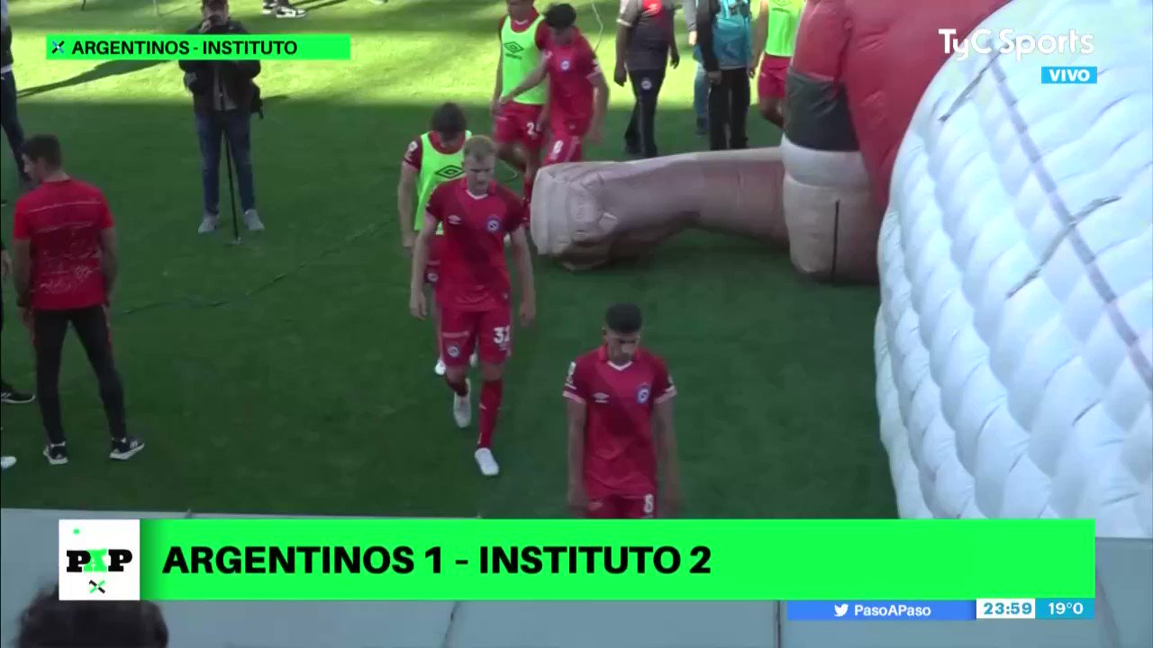 TyC Sports on X: "El enojo de los hinchas de #Argentinos con GUEDE, tras la tercera derrota consecutiva del Bicho y el séptimo partido sin triunfos. 🎙️ @PasoaPaso @fabiot1983 https://t.co/nzmDEOQE4M" / X