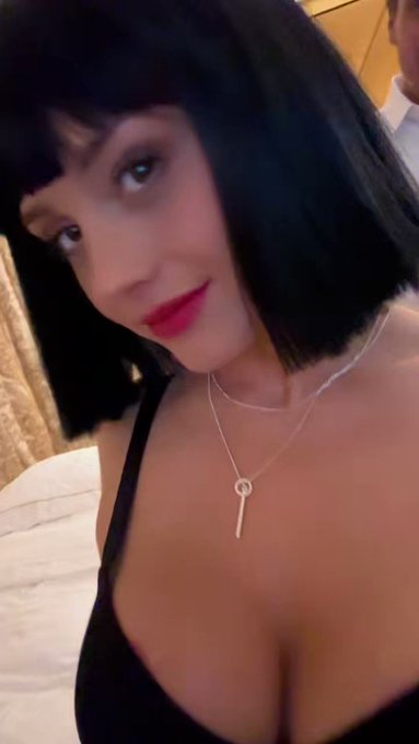 So I went to crazy horse show in Paris, so tonight im a crazy horse girl 😉😜 #crazyhorse #paris https://t<a href="/tag/paris"class="tags"><span>#paris</span></a><a href="/tag/crazyhorse"class="tags"><span>#crazyhorse</span></a>