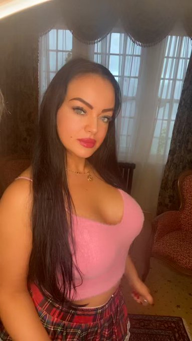 I love these pheromones from Ann Summers 😍 Intent 💋🍓❤️ #annsummers #pheromones #perfume #fragrance #smell<a href="/tag/smell"class="tags"><span>#smell</span></a><a href="/tag/perfume"class="tags"><span>#perfume</span></a><a href="/tag/fragrance"class="tags"><span>#fragrance</span></a><a href="/tag/sensual"class="tags"><span>#sensual</span></a><a href="/tag/annsummers"class="tags"><span>#annsummers</span></a>